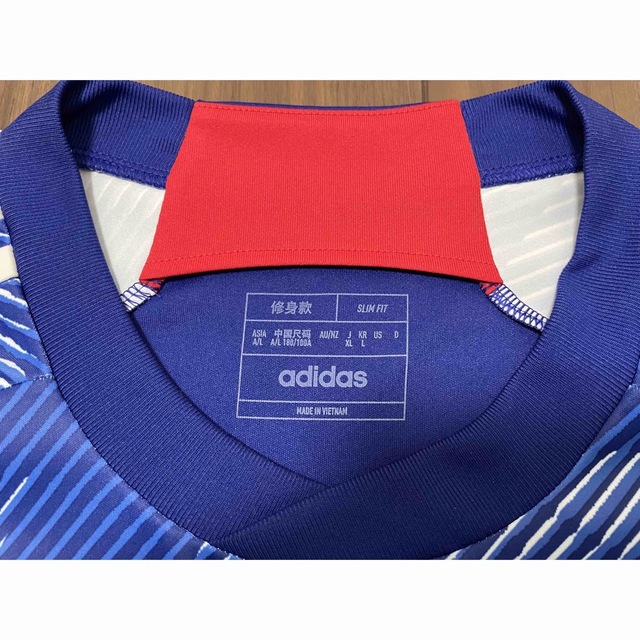 adidas(アディダス)の【新品・未使用】サッカー日本代表　現行ユニフォーム スポーツ/アウトドアのサッカー/フットサル(ウェア)の商品写真