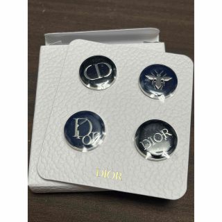 Dior(バッジ/ピンバッジ)のフリマアイテム一覧 Dior(バッジ/ピンバッジ)のフリマアイテム一覧