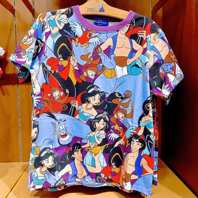 Disney(ディズニー)のDisney総柄Tシャツ Aladdin 男女兼用 メンズのトップス(Tシャツ/カットソー(半袖/袖なし))の商品写真