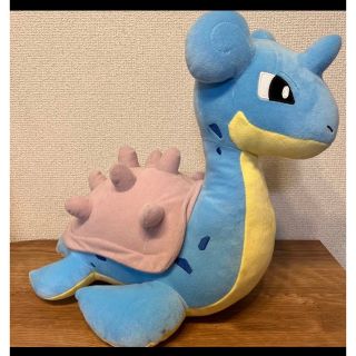 ポケモン(ポケモン)のプレゼント　でっかいぬいぐるみ　ポケモン　かわいいラプラス　動物　美品　非売品(ぬいぐるみ)