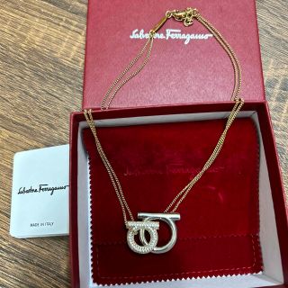 フェラガモ(Ferragamo)のフェラガモネックレス✨ほぼ未使用‼️‼️美品\(//∇//)\❤️(ネックレス)