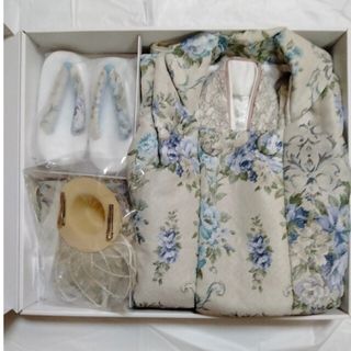 七五三 女 3歳 レース 着物 セット ゴブラン調 三つ身 青 被布 正月の