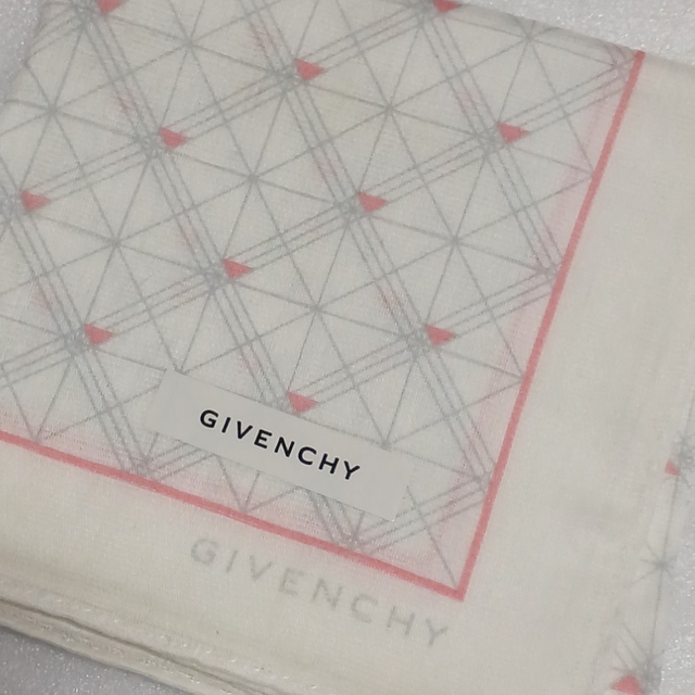 GIVENCHY(ジバンシィ)の値下げ📌ジバンシィ☆大判ガーゼハンカチ レディースのファッション小物(ハンカチ)の商品写真