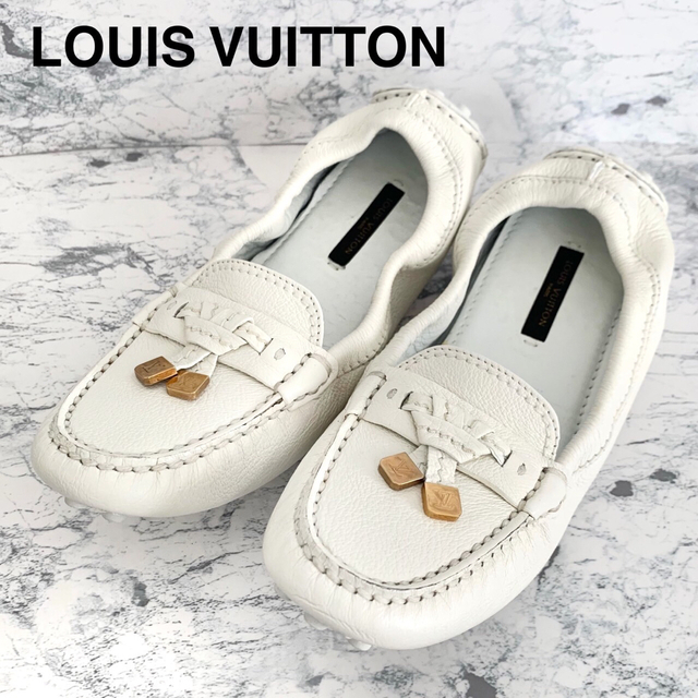 LOUIS VUITTON - 【極美品】ルイヴィトン ロゴ タッセル ドライビング