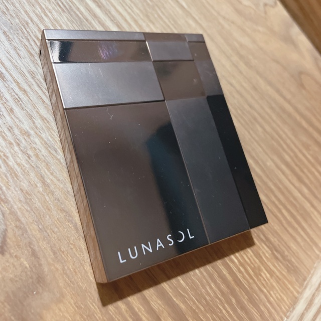 LUNASOL(ルナソル)のルナソル　アイシャドウ コスメ/美容のベースメイク/化粧品(アイシャドウ)の商品写真