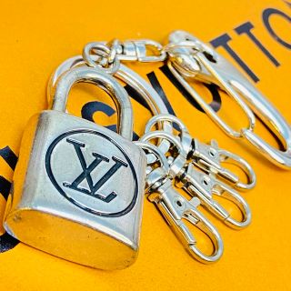 ヴィトン(LOUIS VUITTON) キーホルダー(メンズ)の通販 800点以上 ヴィトン(LOUIS VUITTON) キーホルダー(メンズ)の通販 800点以上