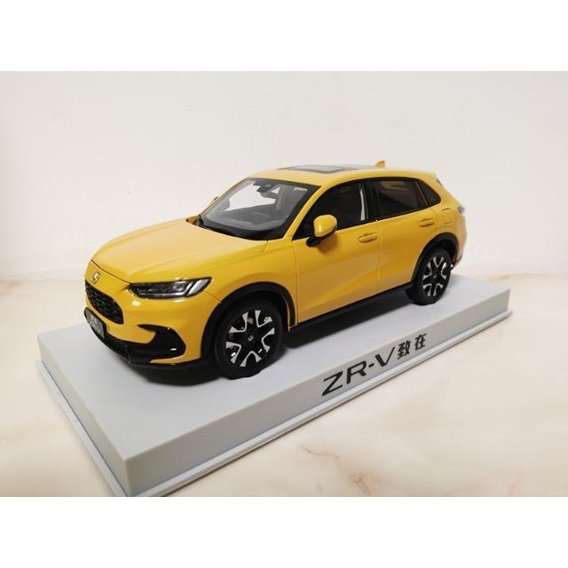 ミニカー 1/18 ホンダ ZR-V SUV 2023 イエロー