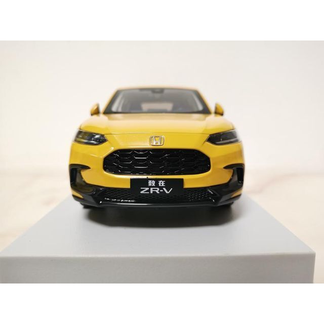 ミニカー 1/18 ホンダ ZR-V SUV 2023 イエロー