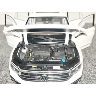 ミニカー 1/18 VW TIGUAN L 2022 ホワイトの通販 by Kei: プロフ