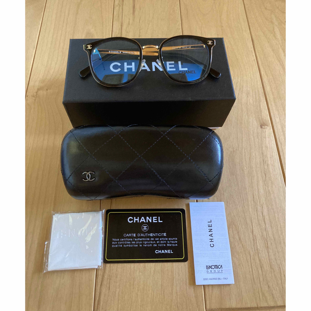 CHANEL(シャネル)のフローレント⭐︎様　8月31日までお取り置き　CHANEL メガ　フレーム レディースのファッション小物(サングラス/メガネ)の商品写真