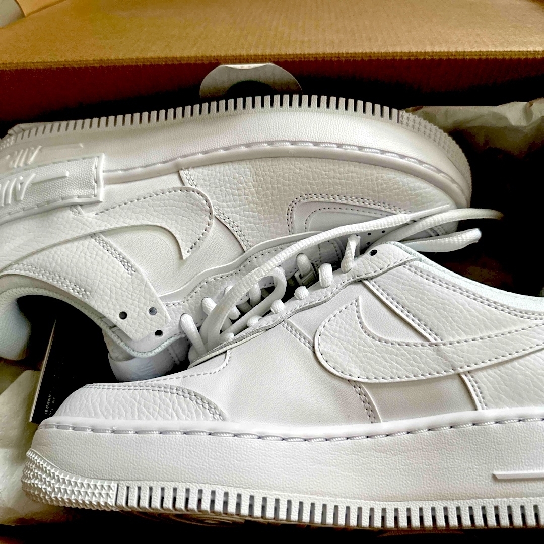 NIKE(ナイキ)のNIKE エア フォース 1 シャドウ AIR FORCE 1 SHADOW  レディースの靴/シューズ(スニーカー)の商品写真