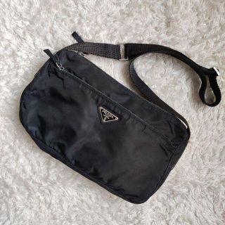 PRADA プラダ ショルダーバッグ ボディバッグ ナイロン ロゴ