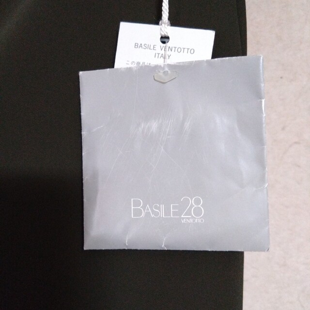 BASILE28 新品未使用　カーキパンツ　40