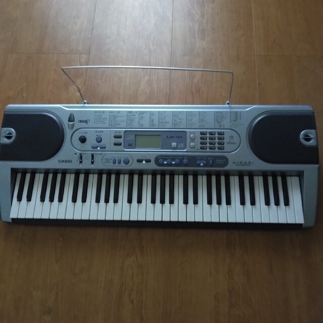 電子キーボード　電子ピアノ　光ナビゲーション　CASIO LK－41