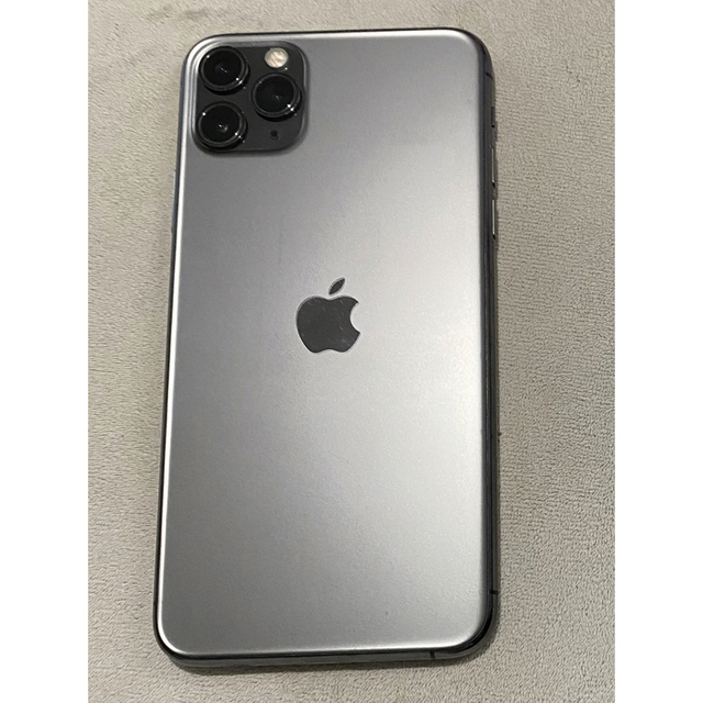 Apple(アップル)のiPhone 11 Pro Max ミッドナイトグリーン 256 GB スマホ/家電/カメラのスマートフォン/携帯電話(スマートフォン本体)の商品写真