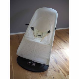 ベビービョルン(BABYBJORN)のベビービョルン　バウンサー　メッシュ　白　BabyBjorn(その他)