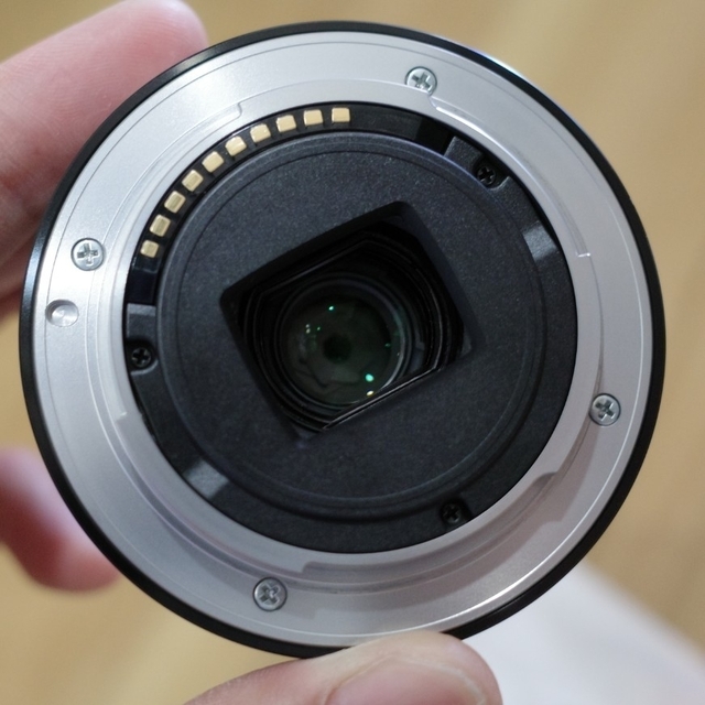 SONY E 20mm F2.8 SEL20F28 | hartwellspremium.com
