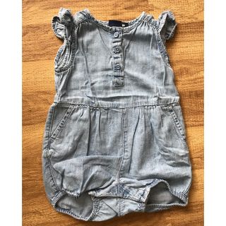 ベビーギャップ(babyGAP)のbabyGAP  デニムロンパース　60センチ(ロンパース)