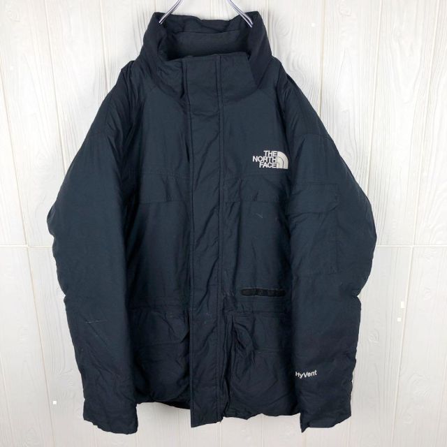 THE NORTH FACE(ザノースフェイス)の刺繍ロゴ★ザノースフェイス NORTH FACE 肉厚マウンテンダウンジャケット メンズのジャケット/アウター(ダウンジャケット)の商品写真