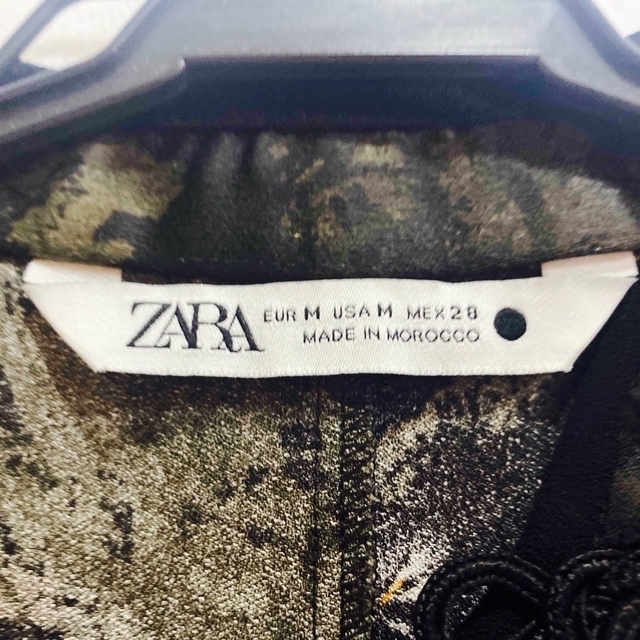 ZARA(ザラ)のZARA トグル付きプリント柄ワンピース// レディースのワンピース(ミニワンピース)の商品写真