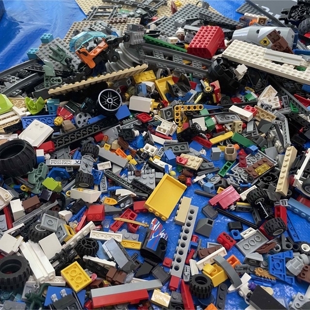 Lego(レゴ)のLEGO  レゴブロック　大量　無分別　約7kg ① レゴ　ブロック エンタメ/ホビーのおもちゃ/ぬいぐるみ(その他)の商品写真