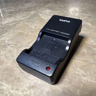 SANYO Xacti カメラ 電池 充電器 ケーブル付 動作確認済 オーディオ