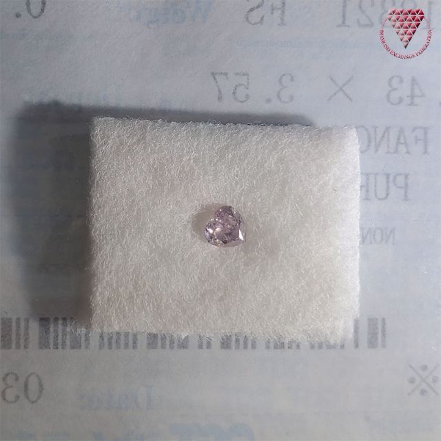 0.211 ct F.L.Pu-Pink AGT 天然 ピンク ダイヤモンド