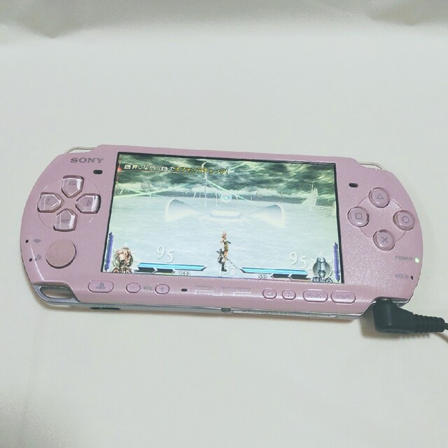 PlayStation Portable(プレイステーションポータブル)のPSP 3000 本体 ピンク エンタメ/ホビーのゲームソフト/ゲーム機本体(携帯用ゲーム機本体)の商品写真
