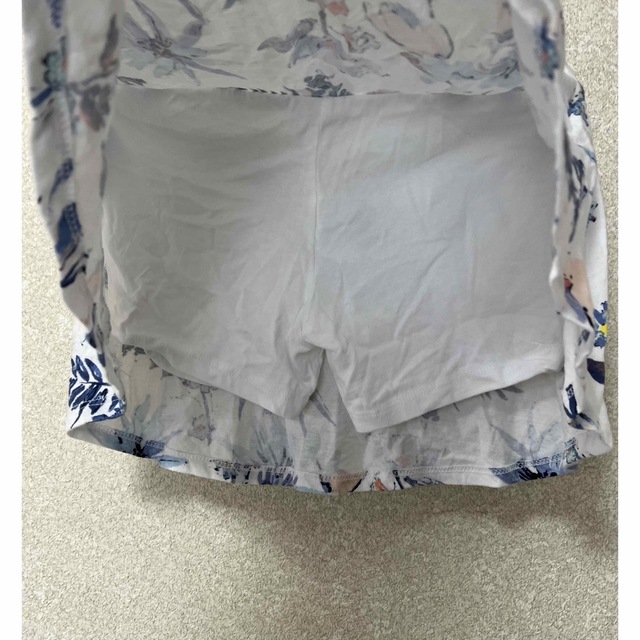 Old Navy(オールドネイビー)のOLD NAVY 花柄　スカート　パンツ付　女の子　5T キッズ/ベビー/マタニティのキッズ服女の子用(90cm~)(スカート)の商品写真