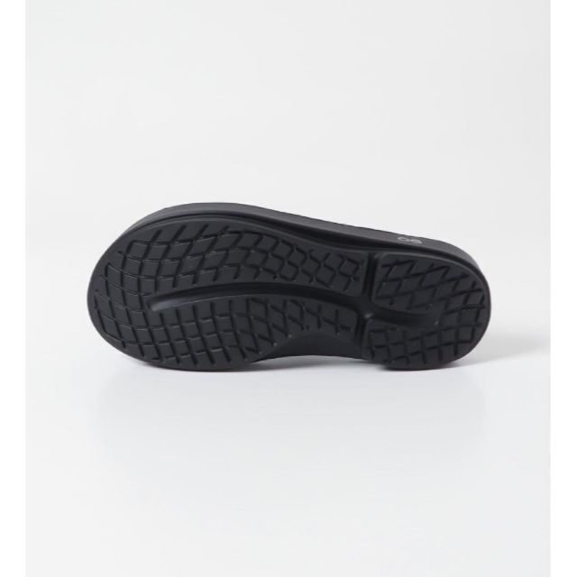 OOFOS(ウーフォス)の【新品未開封】OOFOS OOahh ウーアーM8 W10 27cm メンズの靴/シューズ(サンダル)の商品写真