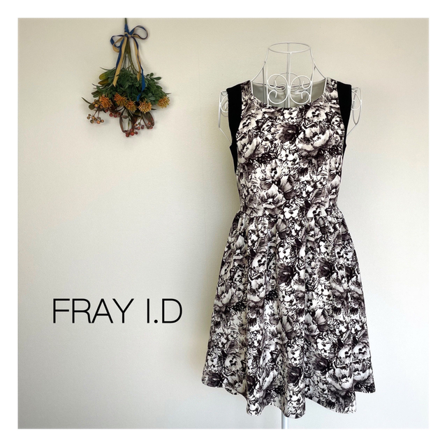 【FRAY I.D】フレイアイディ　フラワーモチーフワンピース