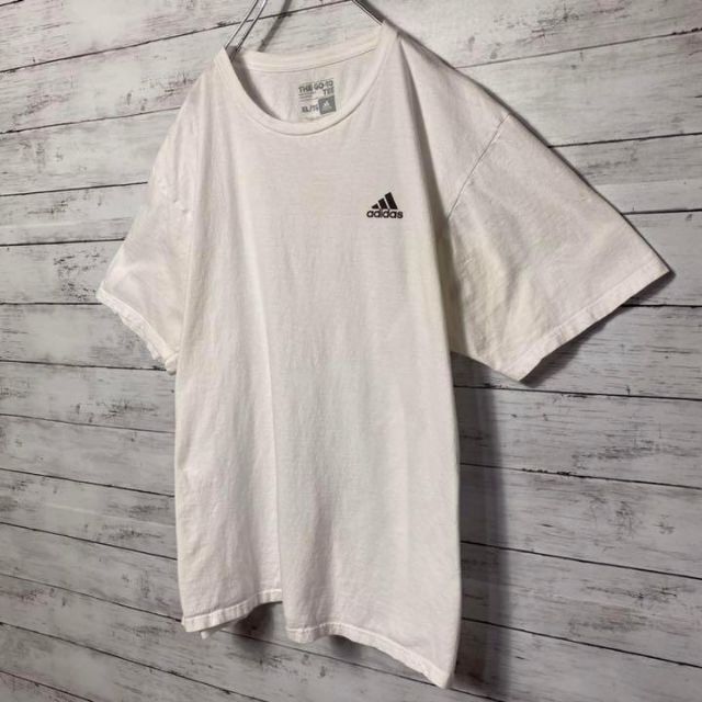 adidas(アディダス)の【人気デザイン】アディダス　パフォーマンスロゴ　ワンポイント　Tシャツ メンズのトップス(Tシャツ/カットソー(半袖/袖なし))の商品写真