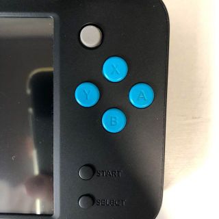 ♦︎未使用保管品 ♦︎ Newニンテンドー2DS LL ブラック×ターコイズの