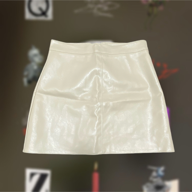 フェイクレザータイトスカート  レディースのスカート(ミニスカート)の商品写真