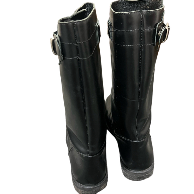 DIESEL(ディーゼル)の【やや傷や汚れあり】ディーゼル　レザー　ロングブーツ　ブラック　ベルト　42 メンズの靴/シューズ(ブーツ)の商品写真