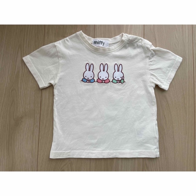 miffy(ミッフィー)のミッフィー ワッペン Tシャツ キッズ/ベビー/マタニティのキッズ服男の子用(90cm~)(Tシャツ/カットソー)の商品写真