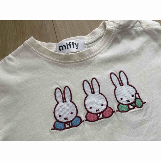 miffy(ミッフィー)のミッフィー ワッペン Tシャツ キッズ/ベビー/マタニティのキッズ服男の子用(90cm~)(Tシャツ/カットソー)の商品写真