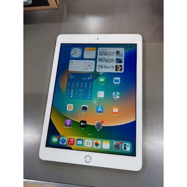 iPad 第5世代 Wi-Fi+Cellular シルバー 美品