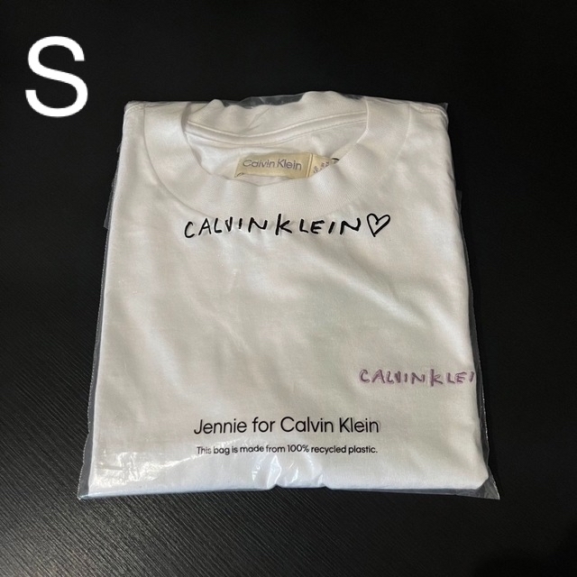 Calvin Klein - Jennie for Calvin Klein コットンジャージーベビーT