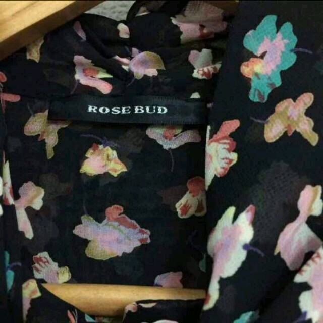 ROSE BUD(ローズバッド)のmari様専用 レディースのトップス(シャツ/ブラウス(長袖/七分))の商品写真