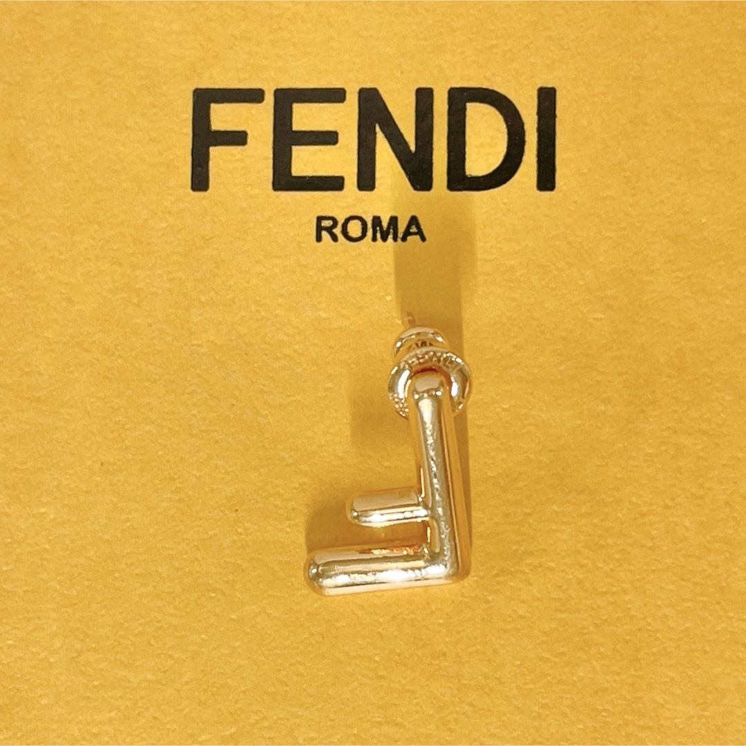 FENDI - FENDI フェンディ FF オーロック イヤリング ピアス 片耳 極美 ...