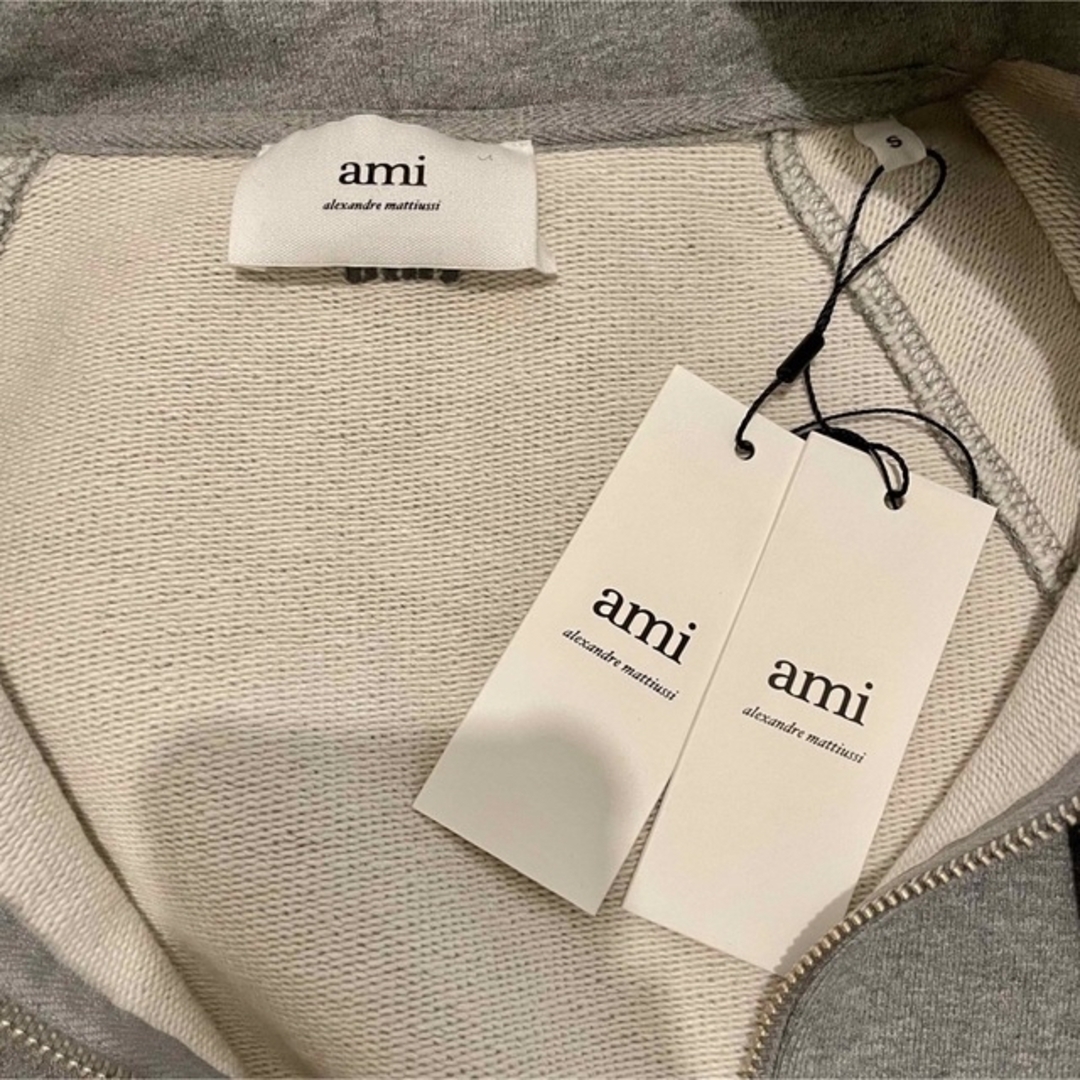 【新品未使用】Ami Paris アミ ジップパーカー