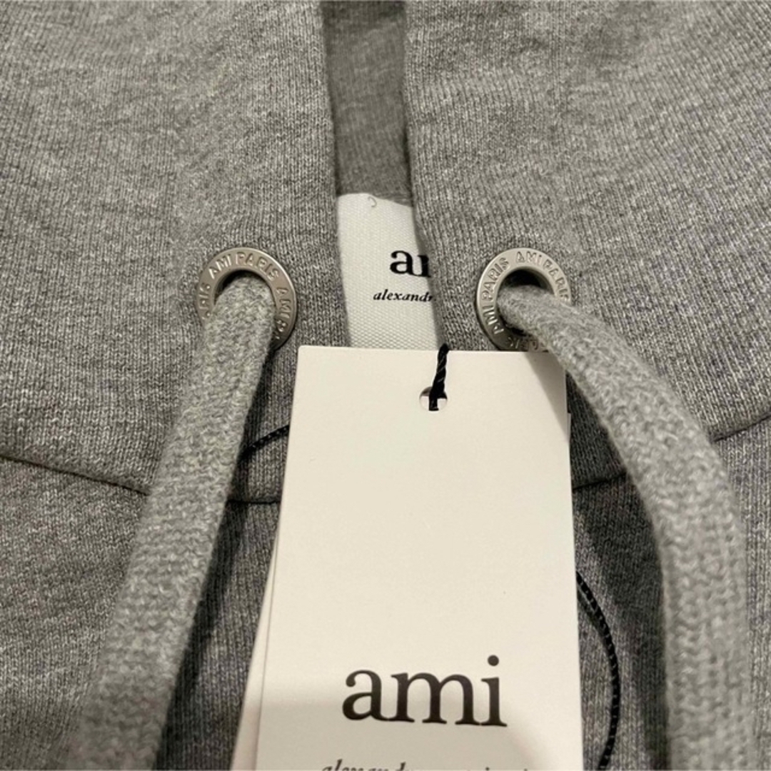 【新品未使用】Ami Paris アミ ジップパーカー