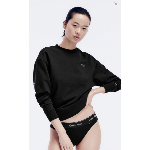 Jennie for Calvin Klein スウェットとトットバック レディースのトップス(トレーナー/スウェット)の商品写真