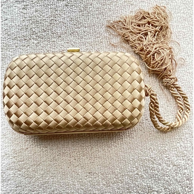 Bottega Veneta(ボッテガヴェネタ)のボッテガヴェネタ　BOTTEGA VENETA　イントレチャート　クラッチ レディースのバッグ(クラッチバッグ)の商品写真