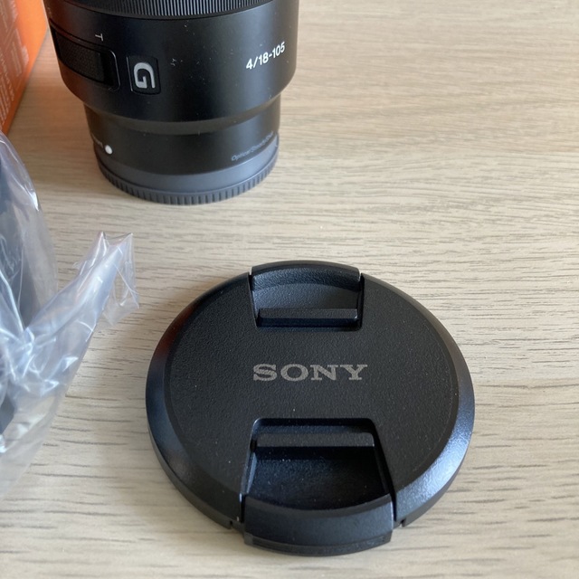 SONY(ソニー)の【専用】SONY 18-105 F4 G OSS（APS-C専用） スマホ/家電/カメラのカメラ(レンズ(ズーム))の商品写真