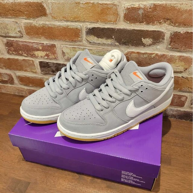 NIKE☆SB DUNK LOW Grey Gum27ダンクローナイキスケート