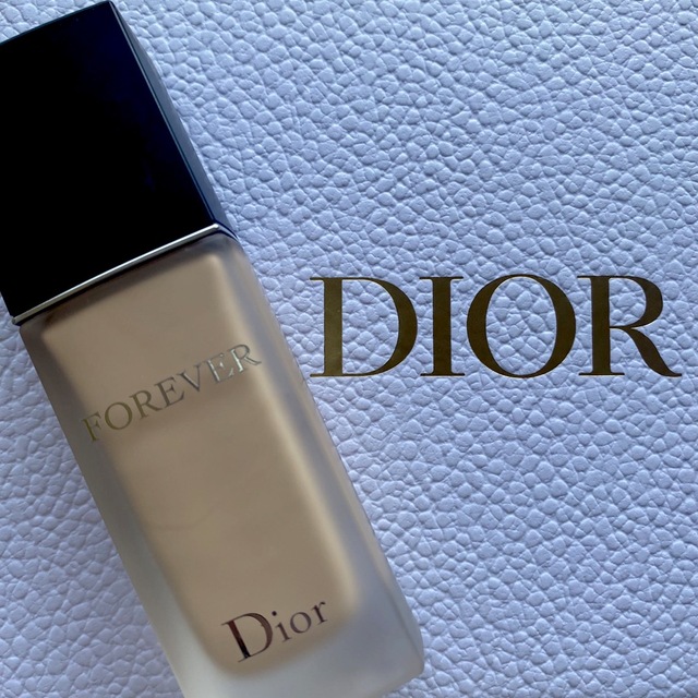 Dior(ディオール)のディオールスキン　フォーエヴァー　フルイドマット　ファンデーション　1.5N コスメ/美容のベースメイク/化粧品(ファンデーション)の商品写真