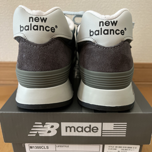 New Balance(ニューバランス)の【新品未使用】ニューバランスM1300CLS USA 24cm グレー レディースの靴/シューズ(スニーカー)の商品写真