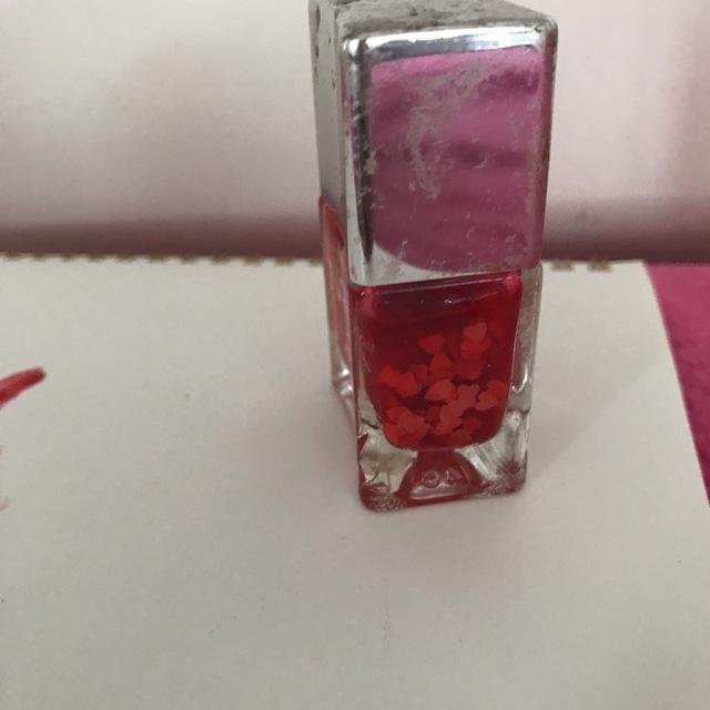 Sephora(セフォラ)のネイルズインク　Nails Incマニキュア【ラメ入り】赤　レッド コスメ/美容のネイル(マニキュア)の商品写真